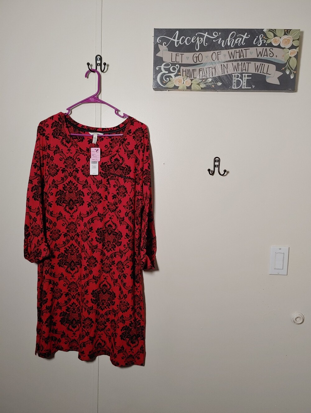 NWT Soma Gorgeous XL Red/black Floral Stunning Long Sleeve Nightgown
